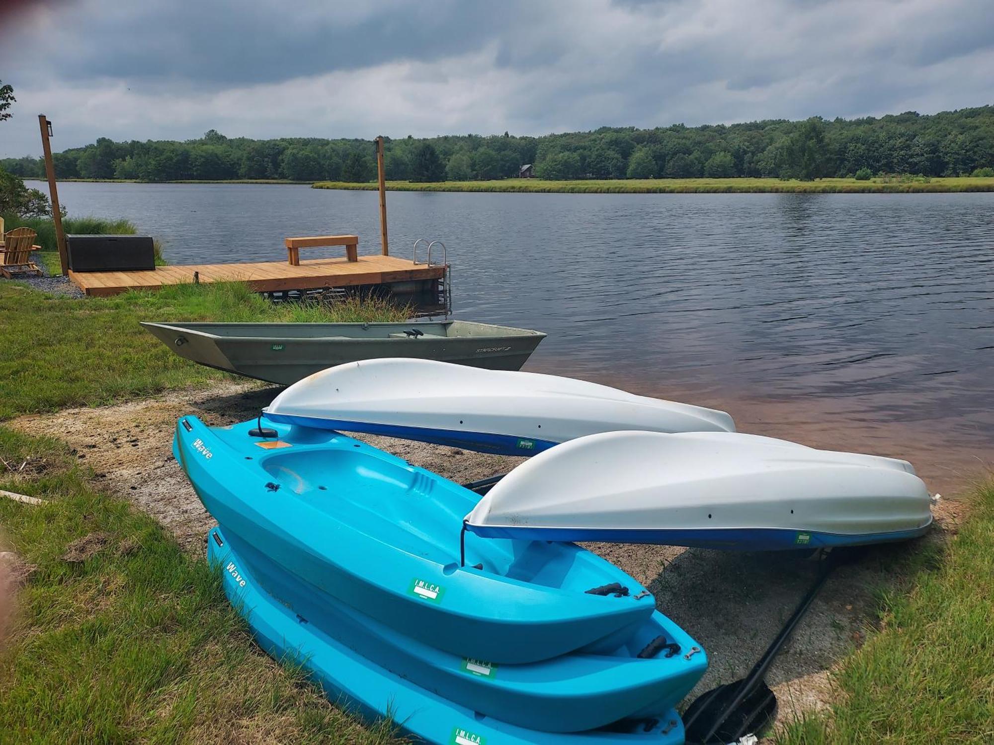 Poconos Brand New Lakefront Oasis 1 Acre, Hottub Gameroom Firepits Talk About Privacy Albrightsville Esterno foto
