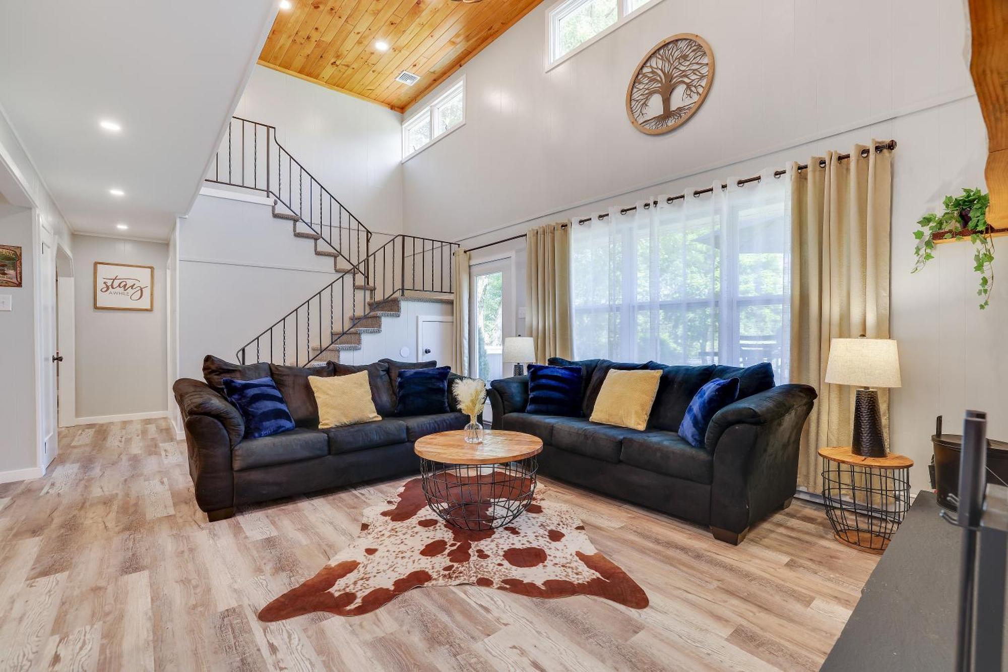 Poconos Brand New Lakefront Oasis 1 Acre, Hottub Gameroom Firepits Talk About Privacy Albrightsville Esterno foto
